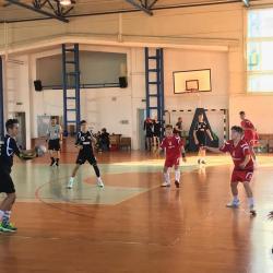 Handbal: Juniorii 3 încheie turul pe primul loc.