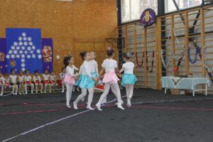 Serbarea de Craciun - Grupa Elena Luca - Sc.27