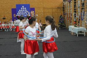 Serbarea de Craciun - Grupa Elena Luca - Sc.27