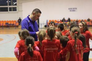 Mos Craciun a venit si la ...Handbal (Sc.11)