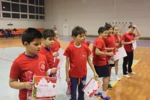 Mos Craciun a venit si la ...Handbal (Sc.11)